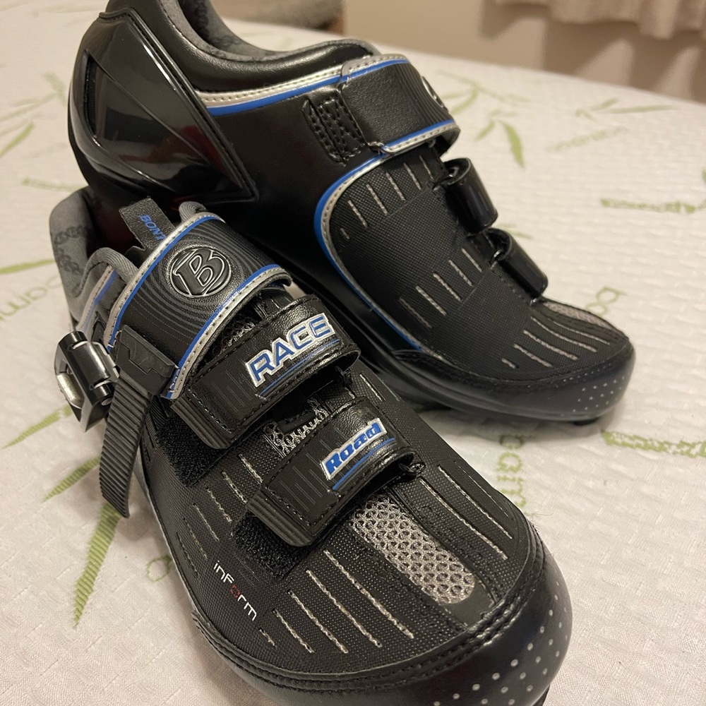 Women’s size 8.5 Bontrager Inform biking shoes. Worn once. Look brand new.